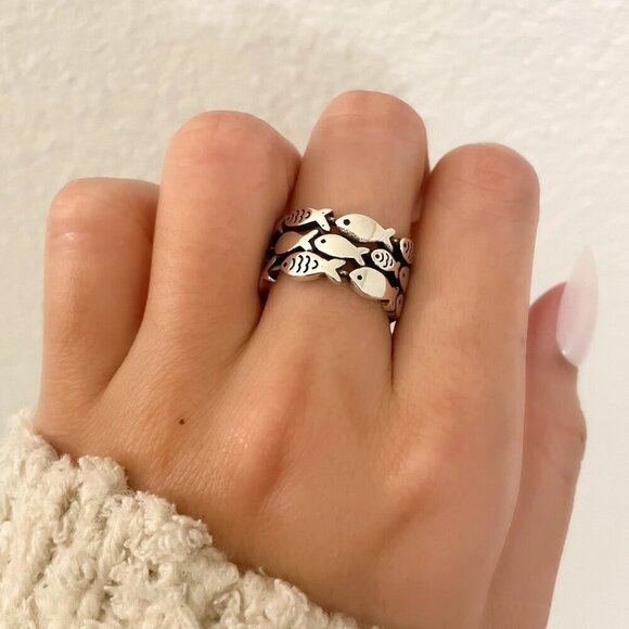 925 Sterling Silver Fish Ring School of Fish Ring Dainty Fish Ring Band - Picture 2 of 9